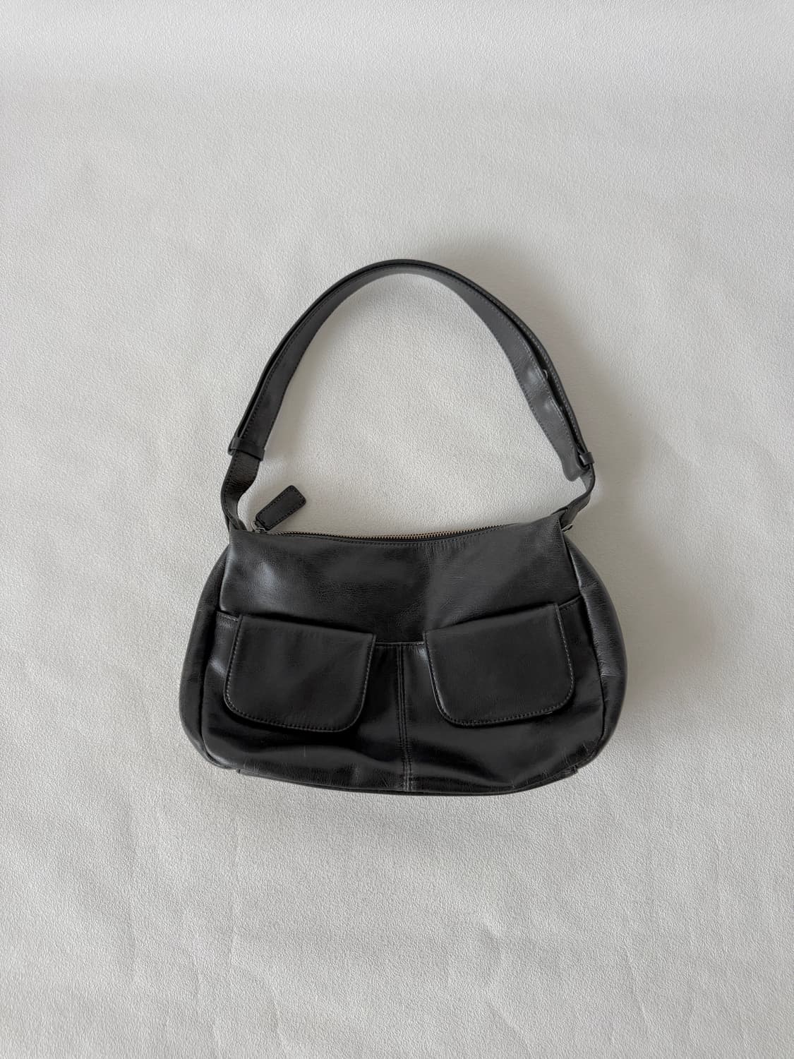 르 아보네(le abonne) 레더 숄더백 상품이미지1