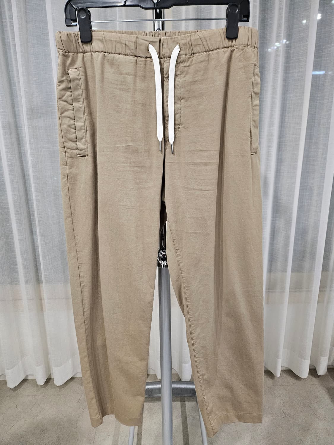 띠어리 베이지 밴딩 네빈스 바지 M 상품이미지1