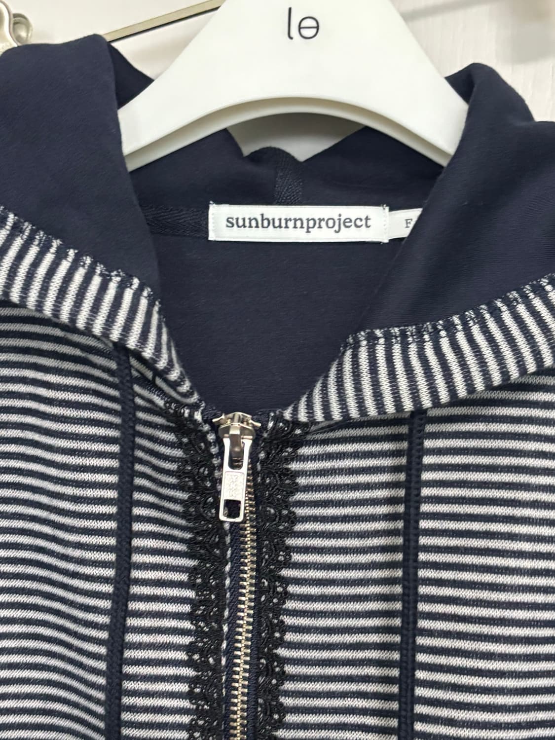 [단종] 썬번프로젝트 레이스 스트라이프 후드집업 / 정가 139000 상품이미지5