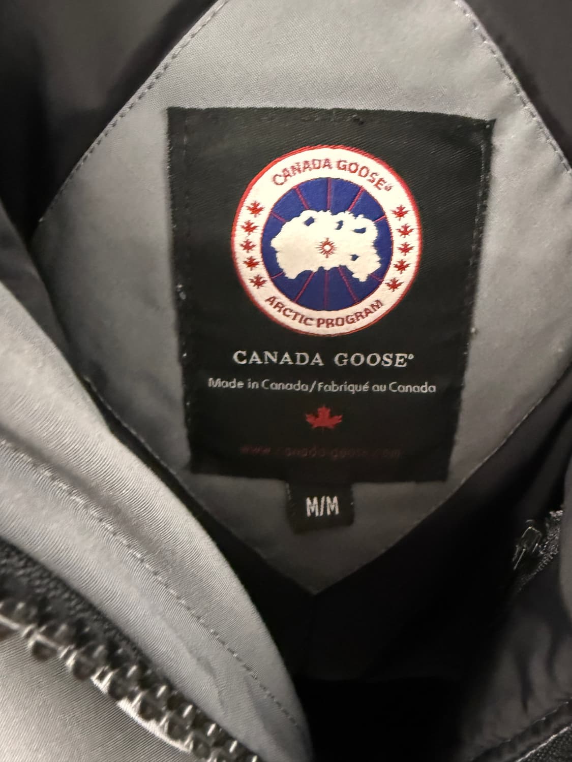 캐나다구스 정품 패딩 M 사이즈 상품이미지4