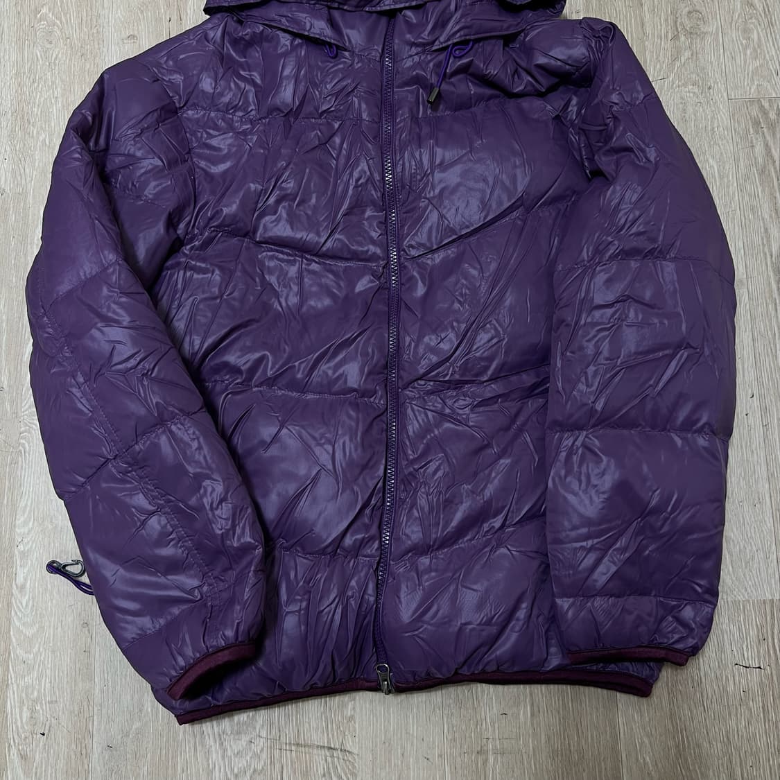 띠어리 라이트 구스다운 후드 경량패딩 L/100  상품이미지3