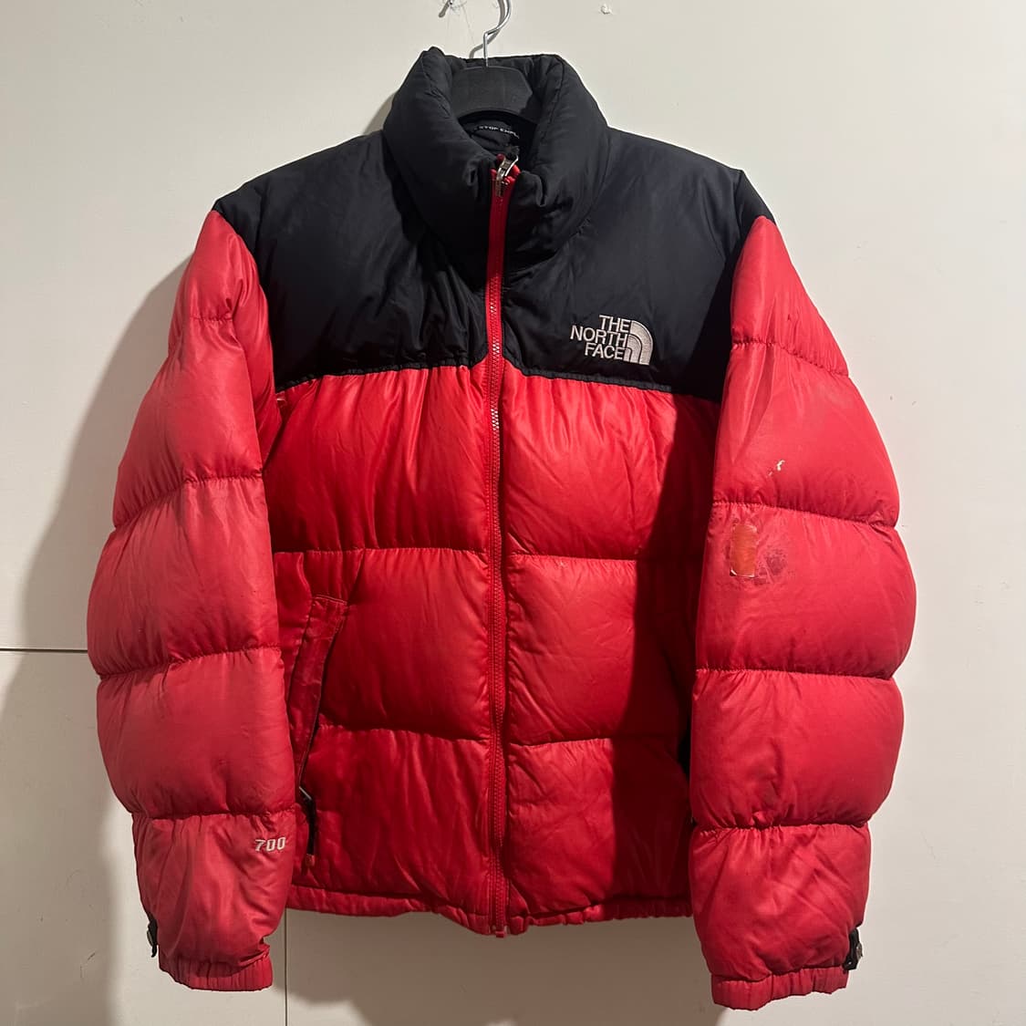 노스페이스 레드 블랙 눕시 패딩 상품이미지1