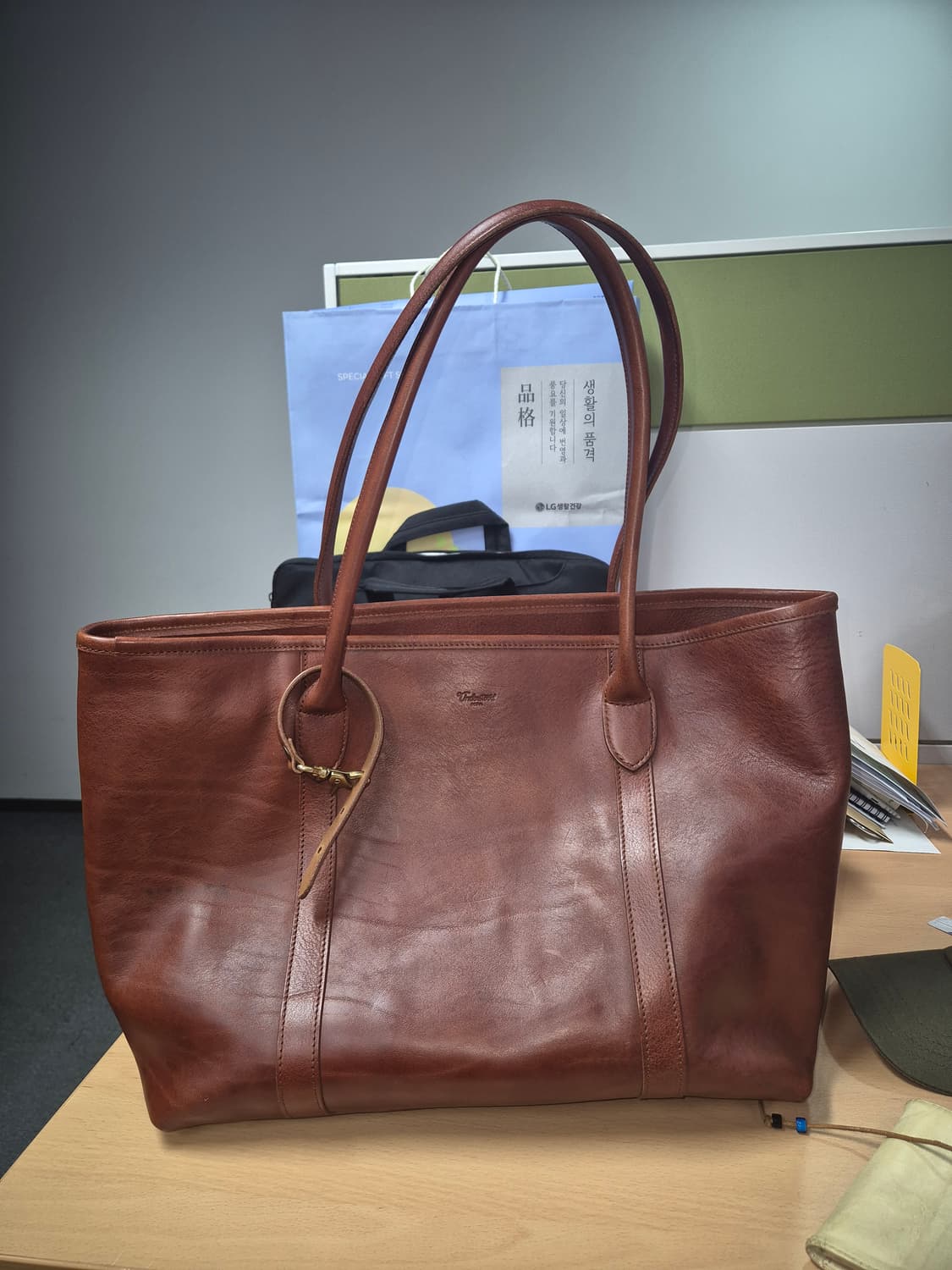 유니페어 에센셜 토트백 가죽 공방 맞춤 제작 상품이미지2