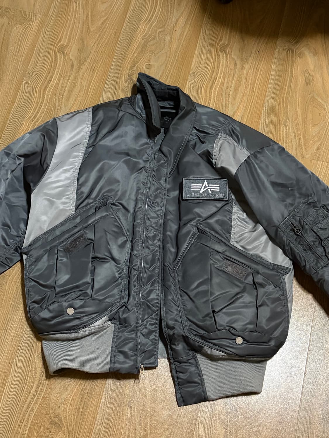 산산기어X알파인더스트리 항공점퍼 2사이즈 상품이미지1