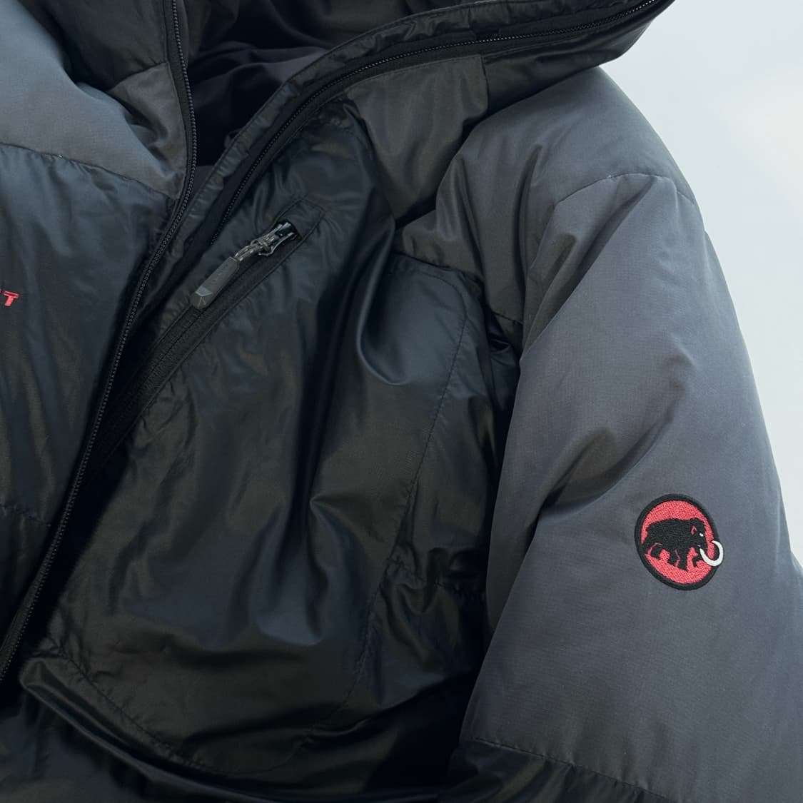 마무트 MAMMUT 후드 구스 다운 패딩 상품이미지5