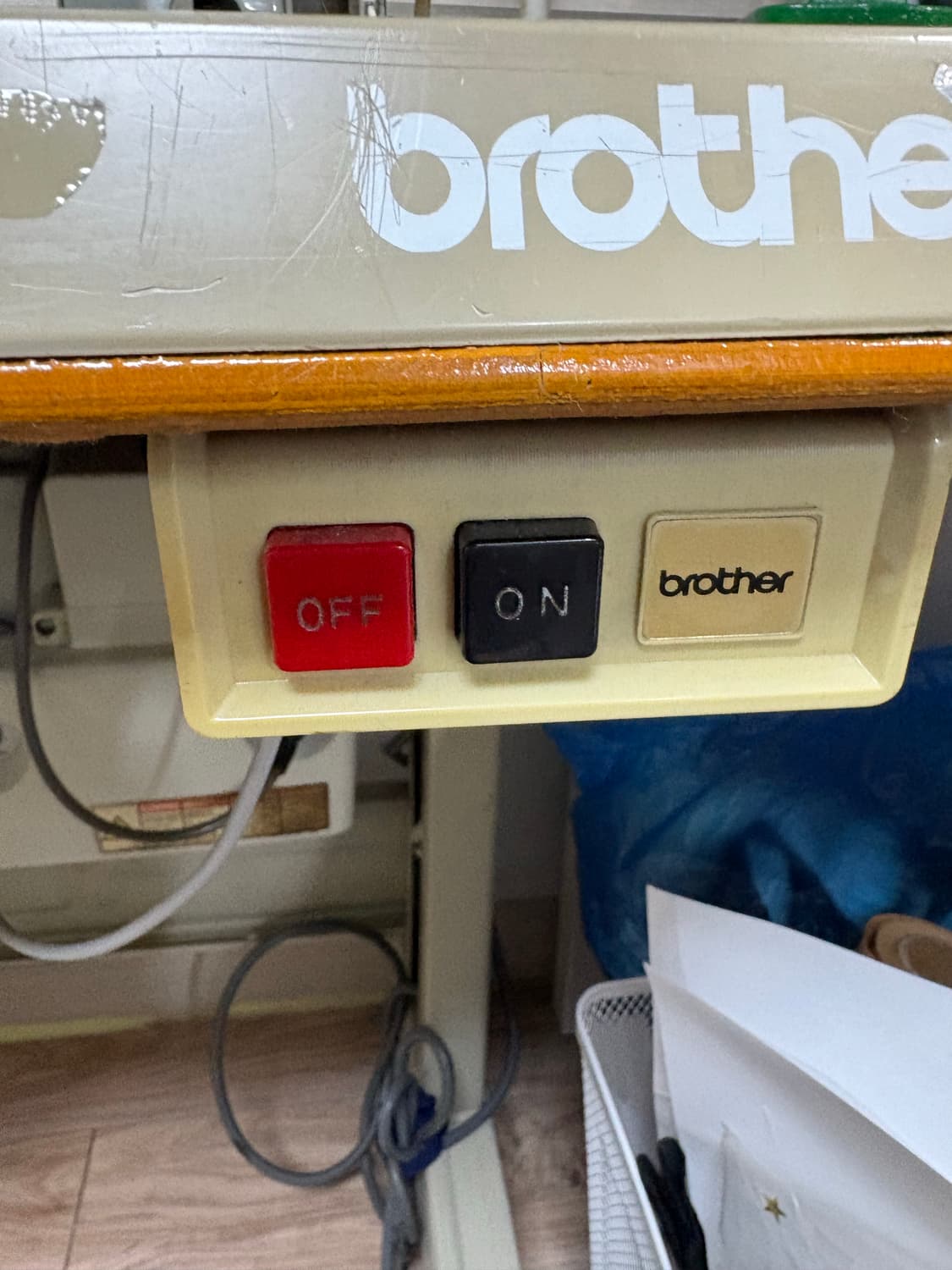 급처) 부라더 자동사절 무소음 공업용 미싱 상품이미지3