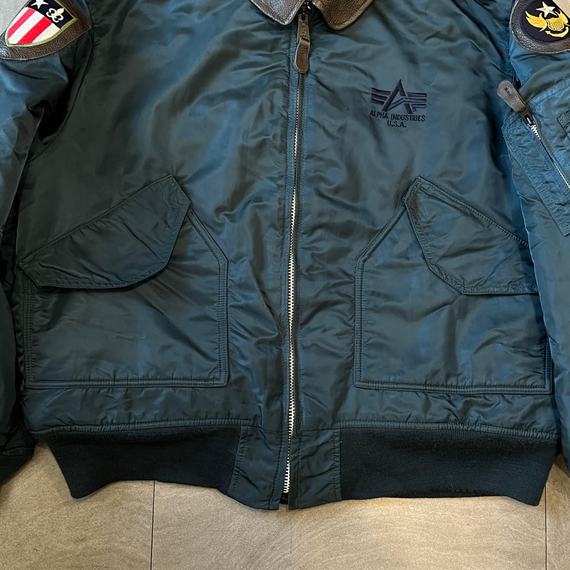 알파인더스트리 레더 카라 cwu-45p 자켓 상품이미지2