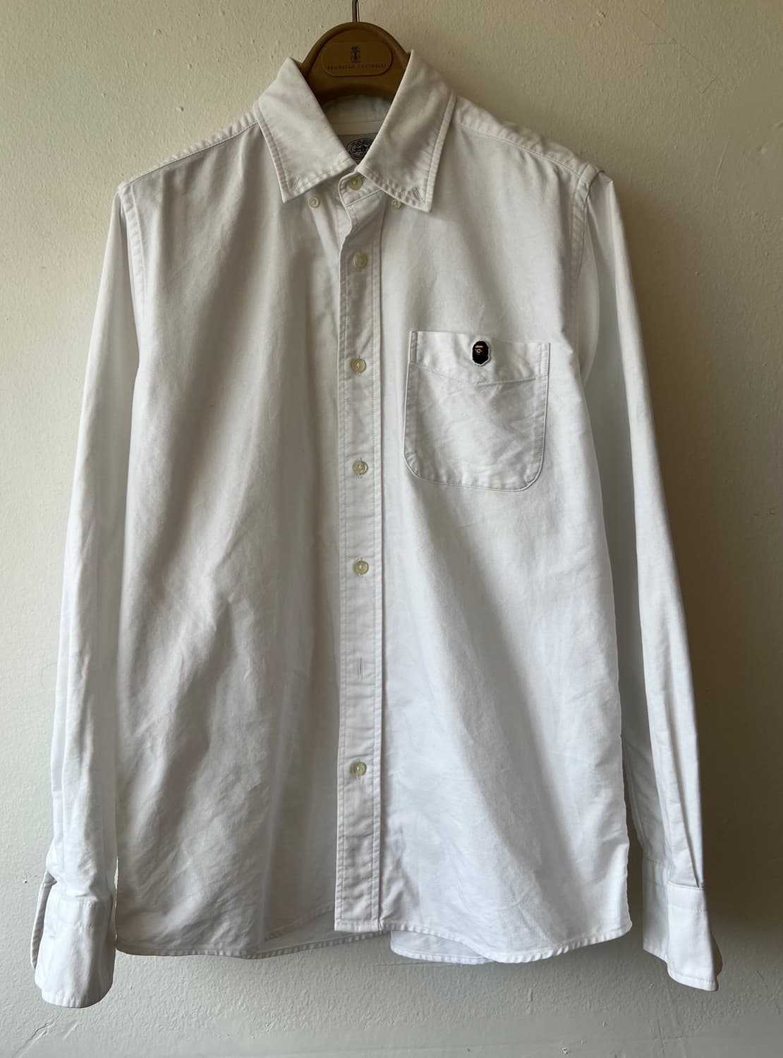 베이프 남여공용 화이트 코튼긴팔셔츠

 상품이미지1