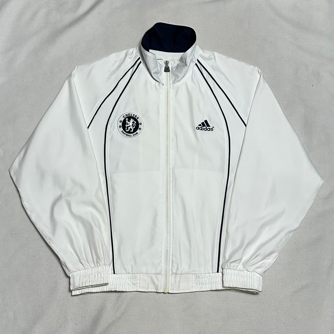 95 아디다스 첼시 화이트 블랙 파이핑 바람막이 상품이미지2