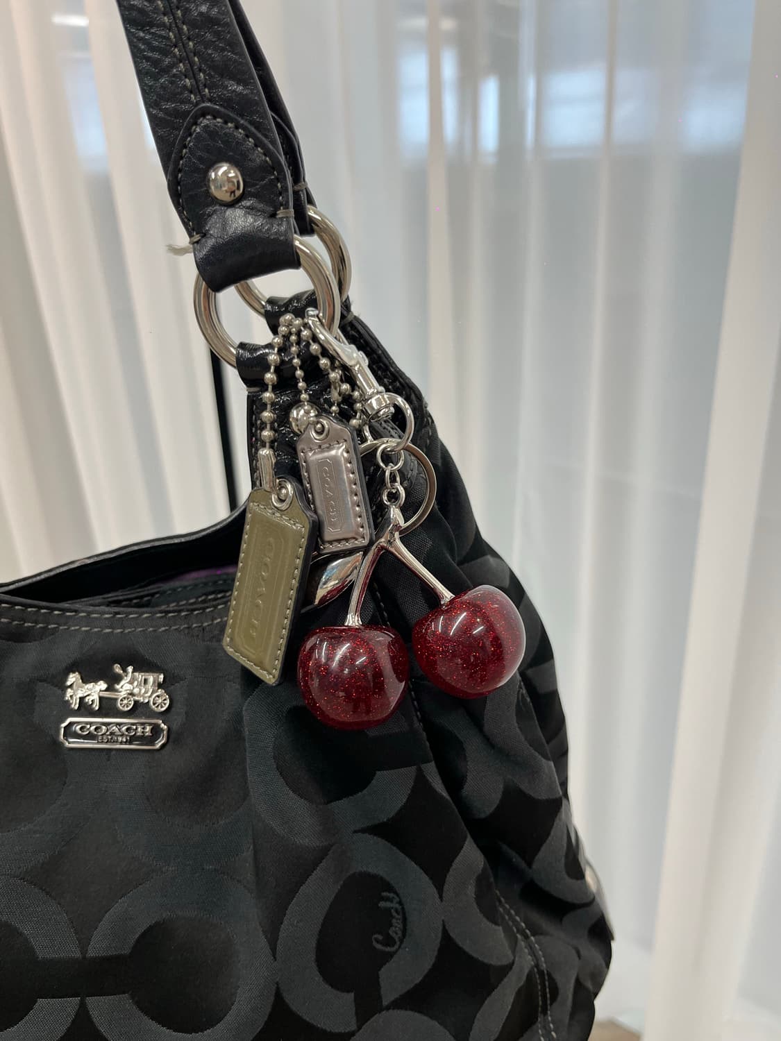 Coach Black Logo Shoulder Bag 상품이미지5
