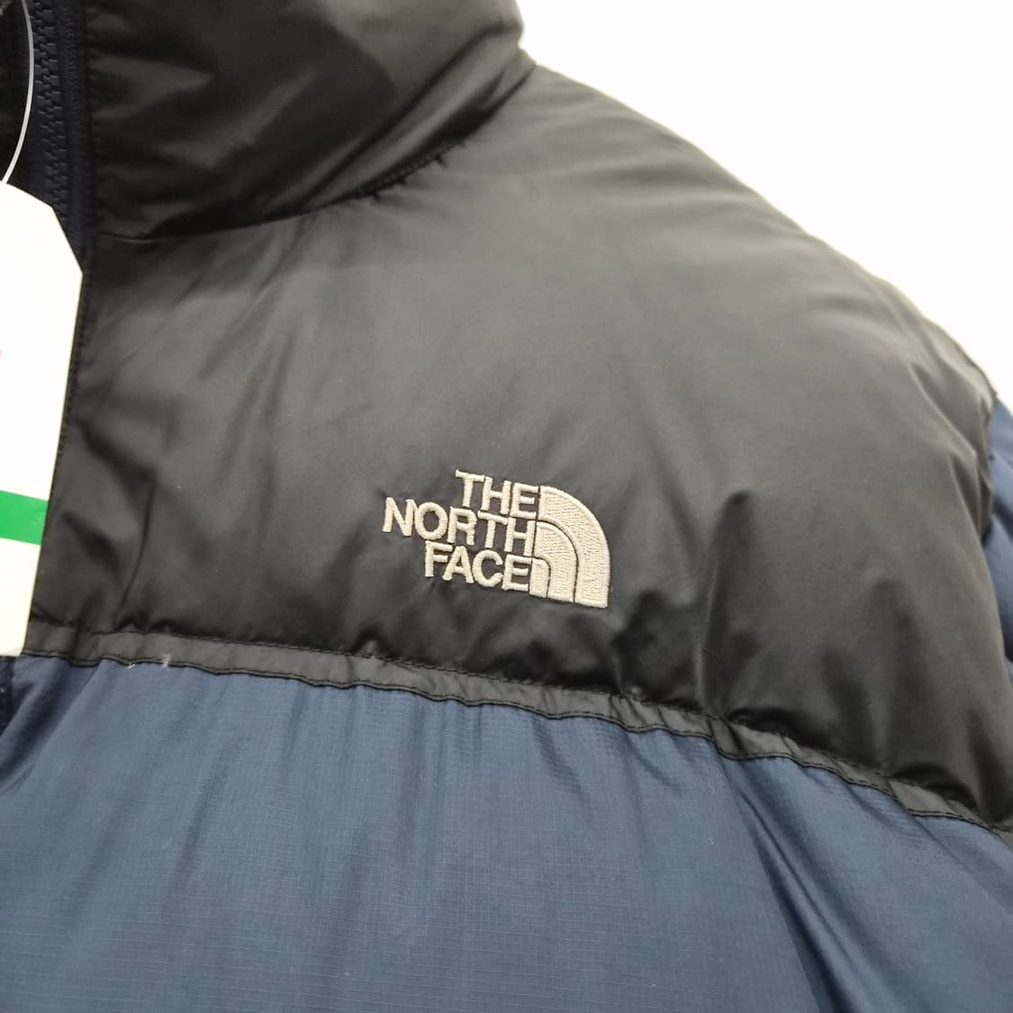 노스페이스 블랙/네이비 패딩 점퍼 남성 2XL 상품이미지2