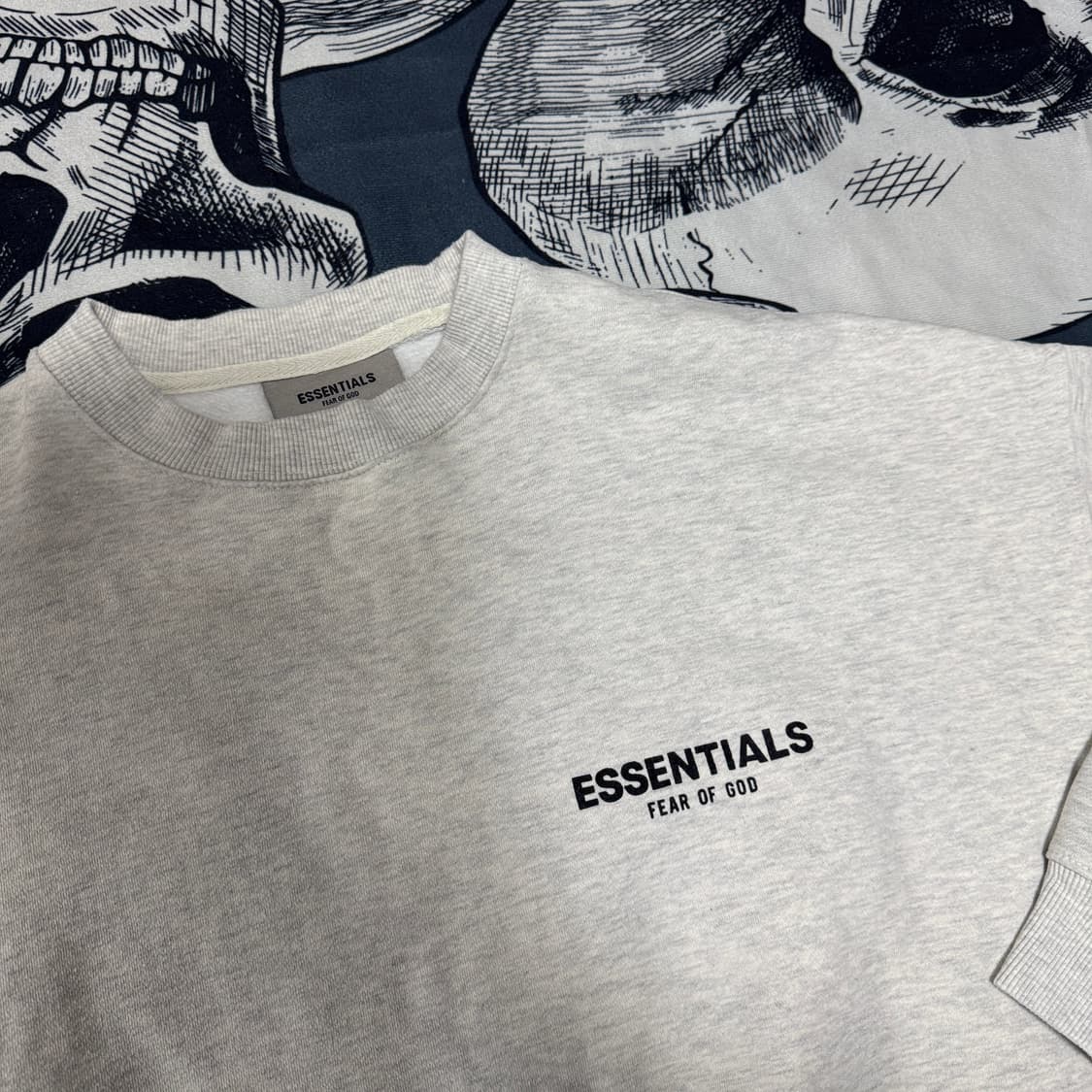 에센셜 피어오브갓 기모맨투맨 L사이즈 상품이미지2