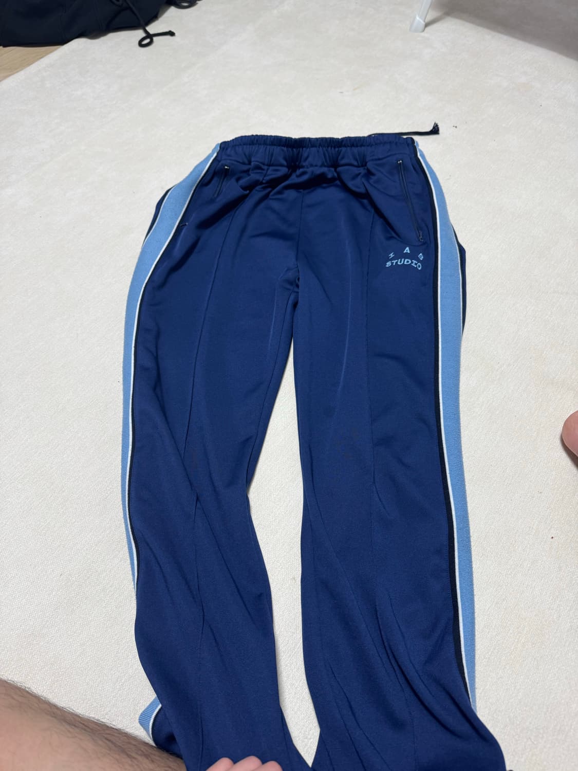 아이앱 스튜디오 트랙팬츠 상품이미지1