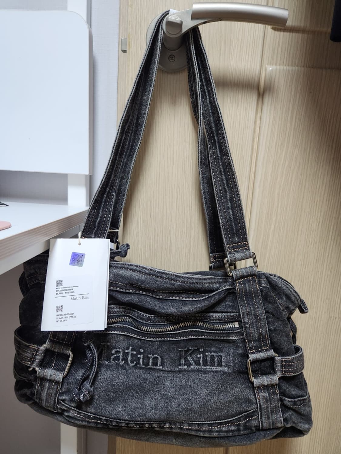 마뗑킴 워시드 데님 스퀘어 백 블랙 상품이미지1