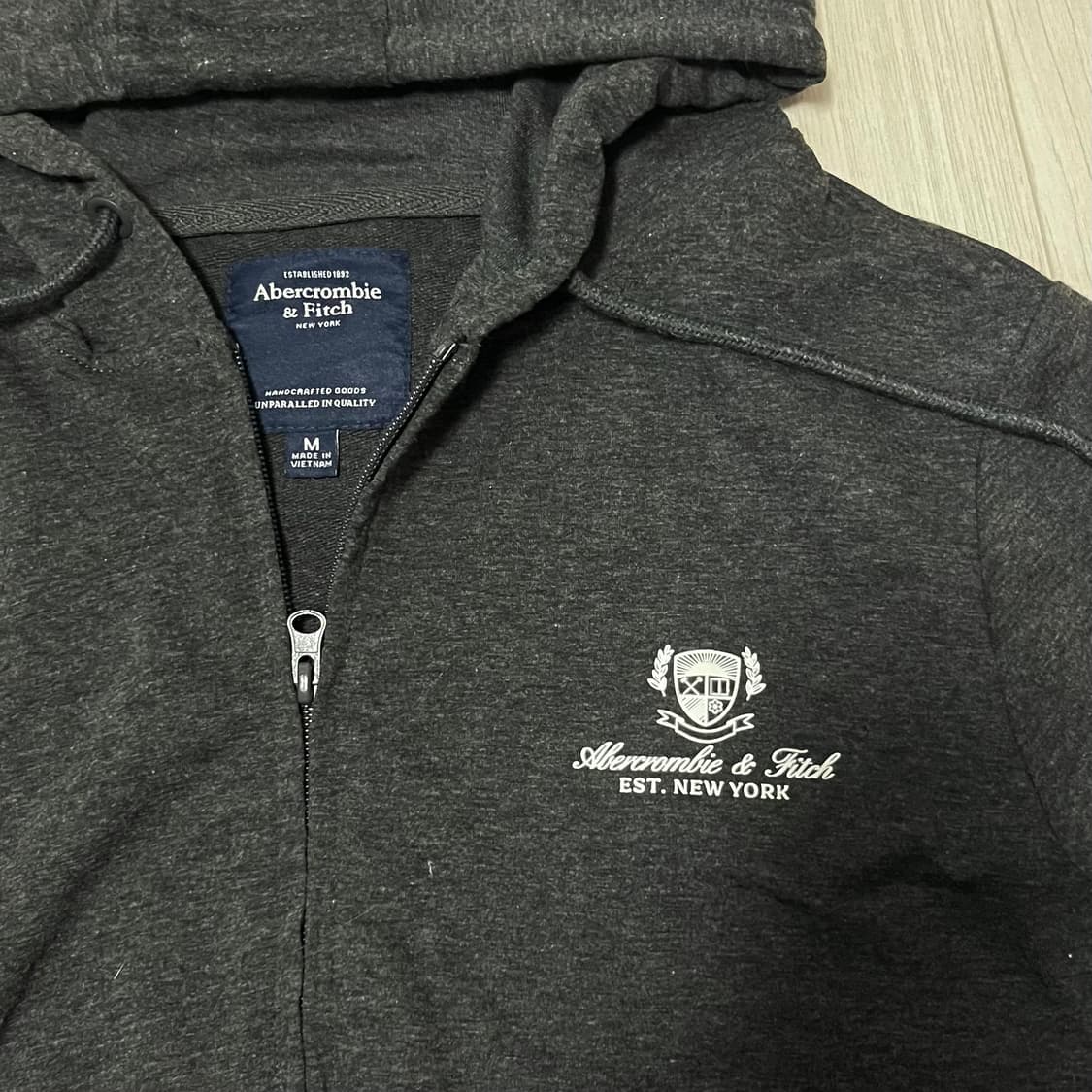 아베크롬비 면 크롭 후드 집업 차콜 상품이미지2