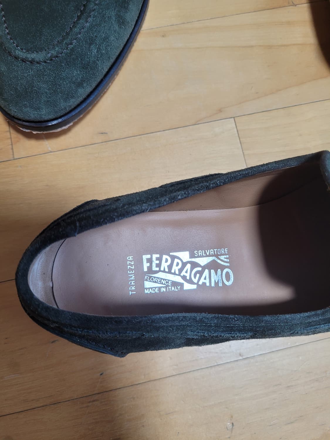 페라가모 트라메짜 테슬로퍼 상품이미지2