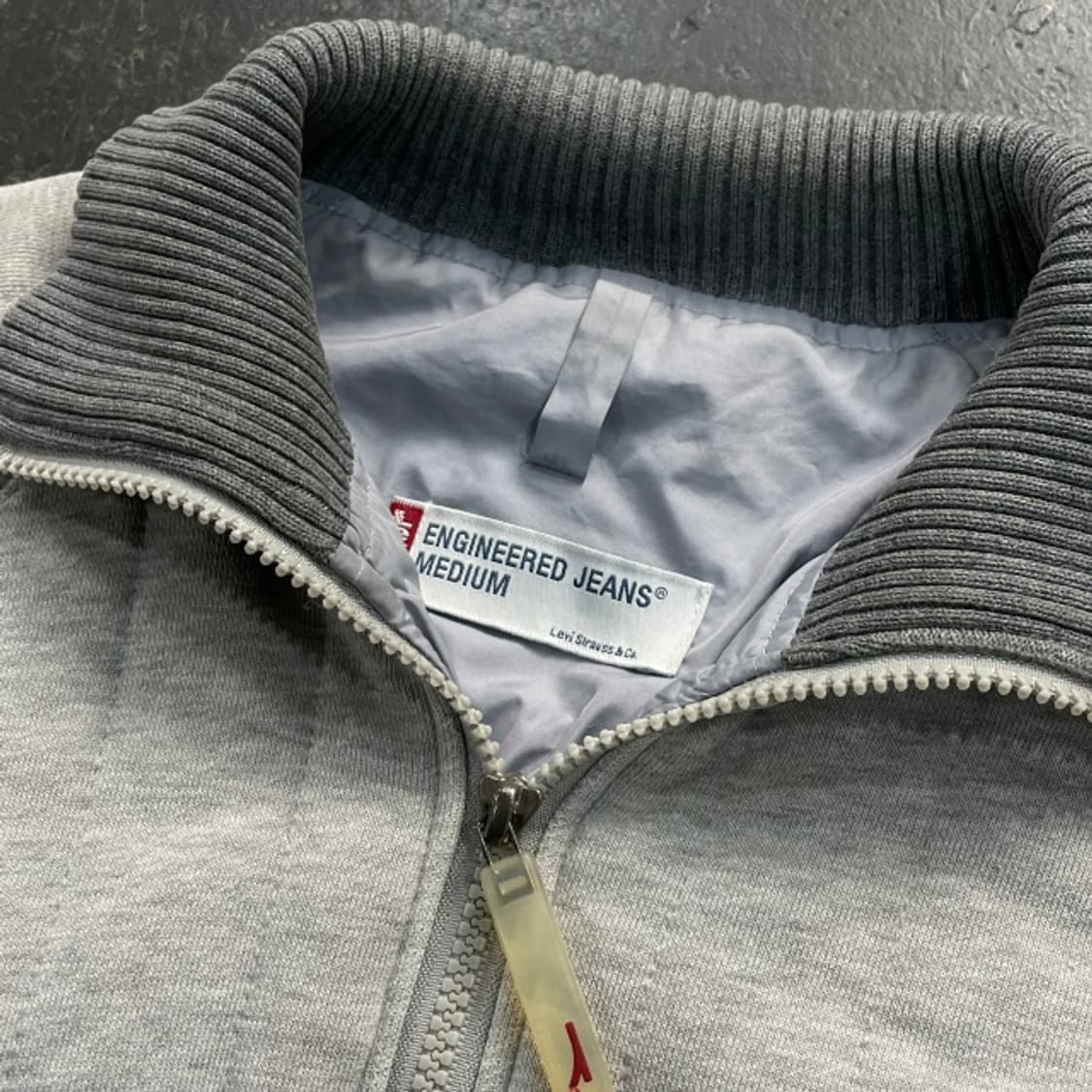 100 00s 리바이스 엔지니어드 퀼팅 스웻 자켓  상품이미지3