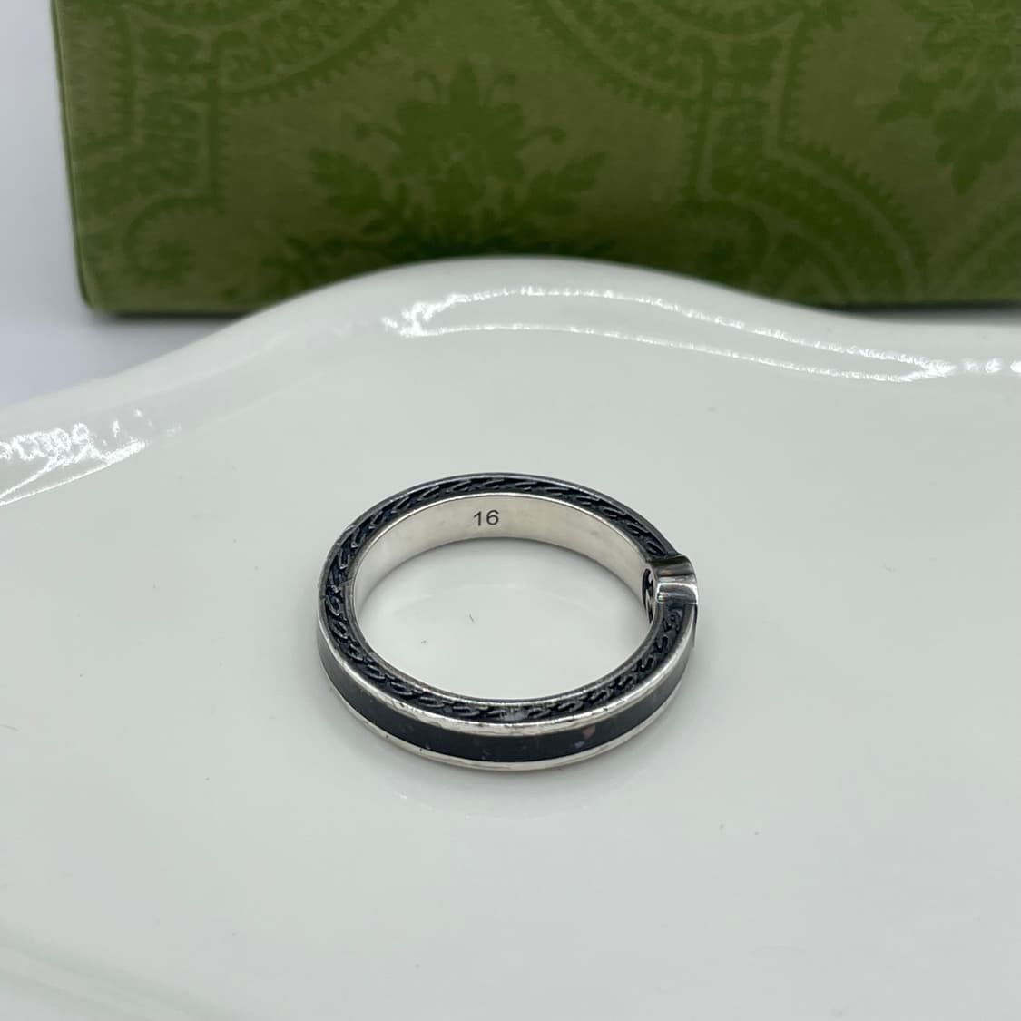 구찌 반지 16호 인터로킹 블랙 링 상품이미지3