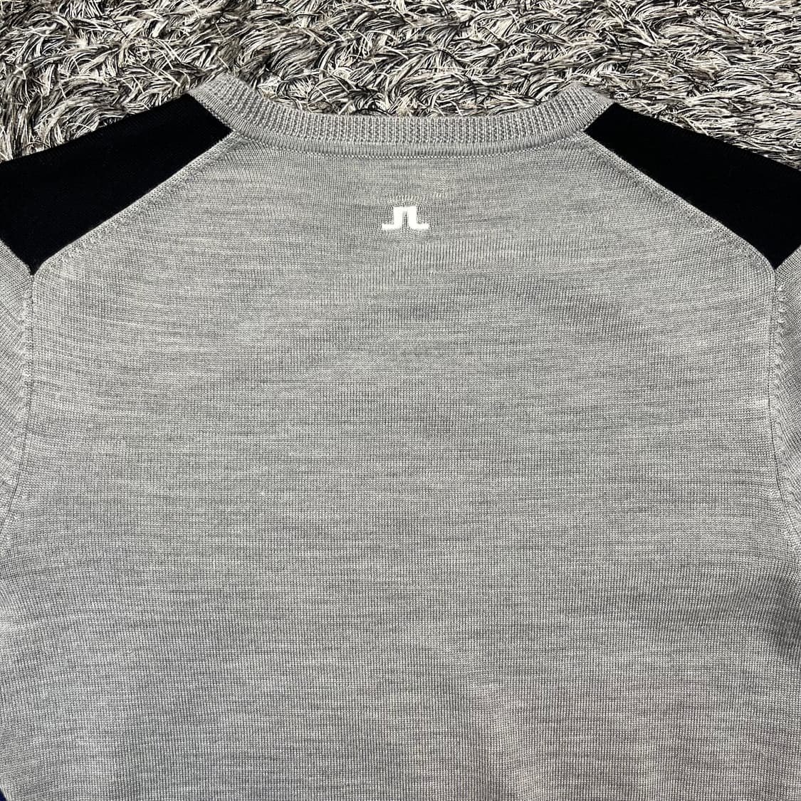 제이린드버그 브이넥 메리노울 100% 니트 (M) 상품이미지4