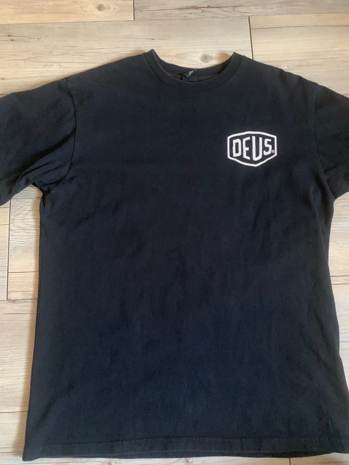 데우스 서울 반팔 M 상품이미지1