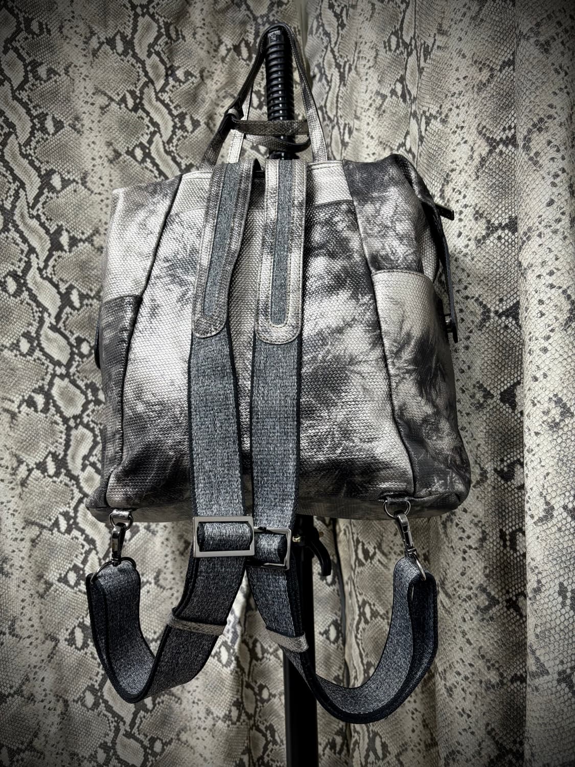 [Y2K] Metallic Washed Backpack 상품이미지7