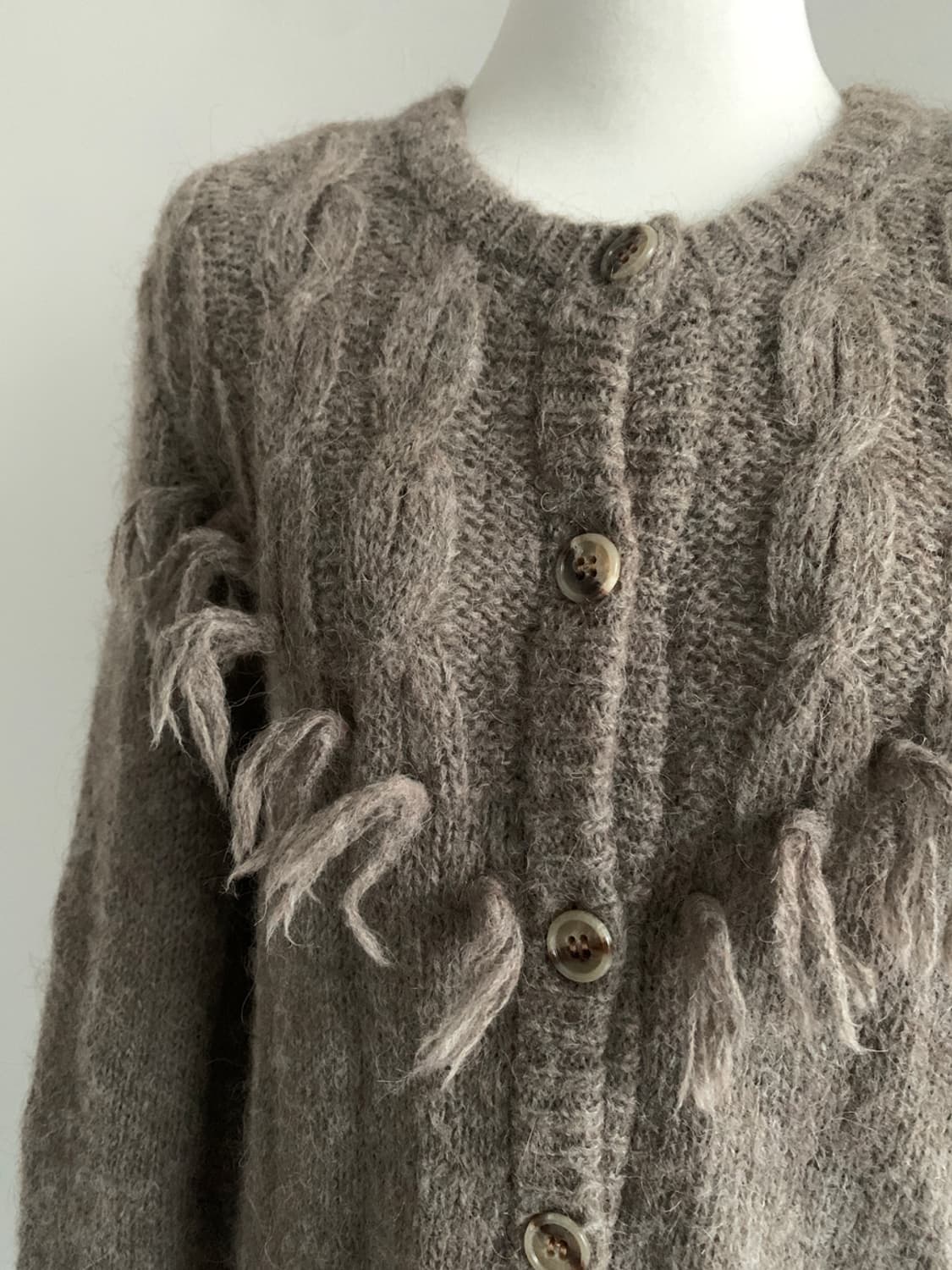 Wool Fringe Twist Cardigan 상품이미지5
