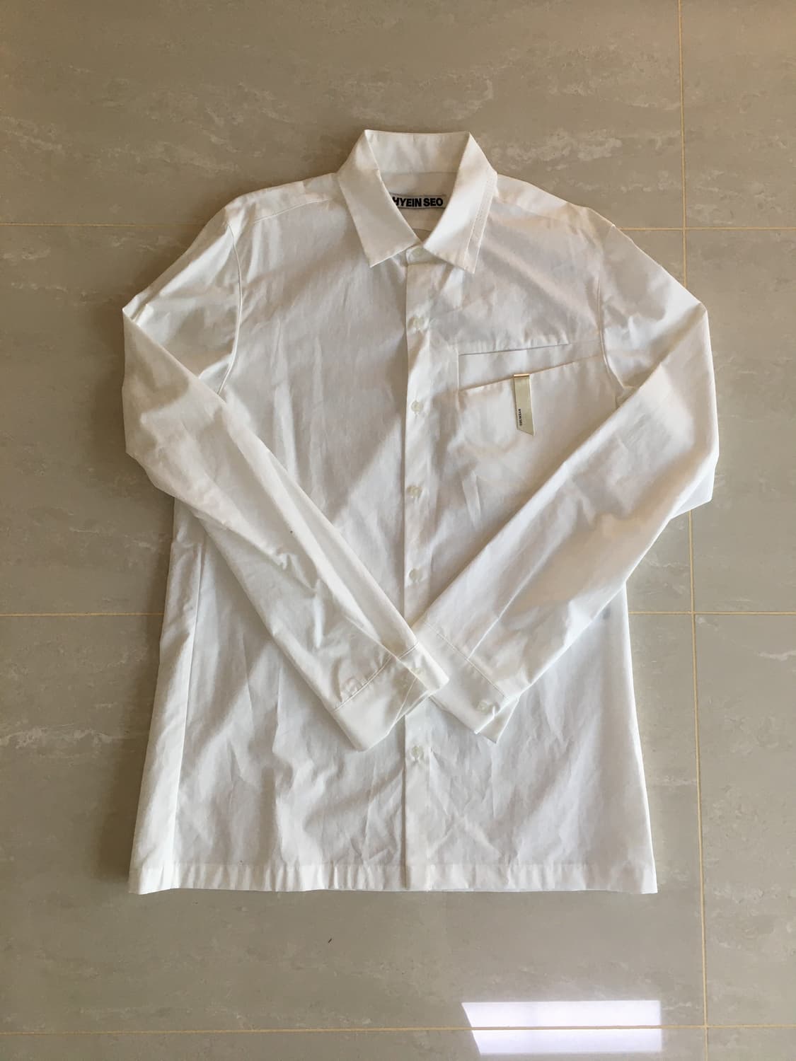 혜인서 화이트 핀 슬림셔츠 상품이미지1