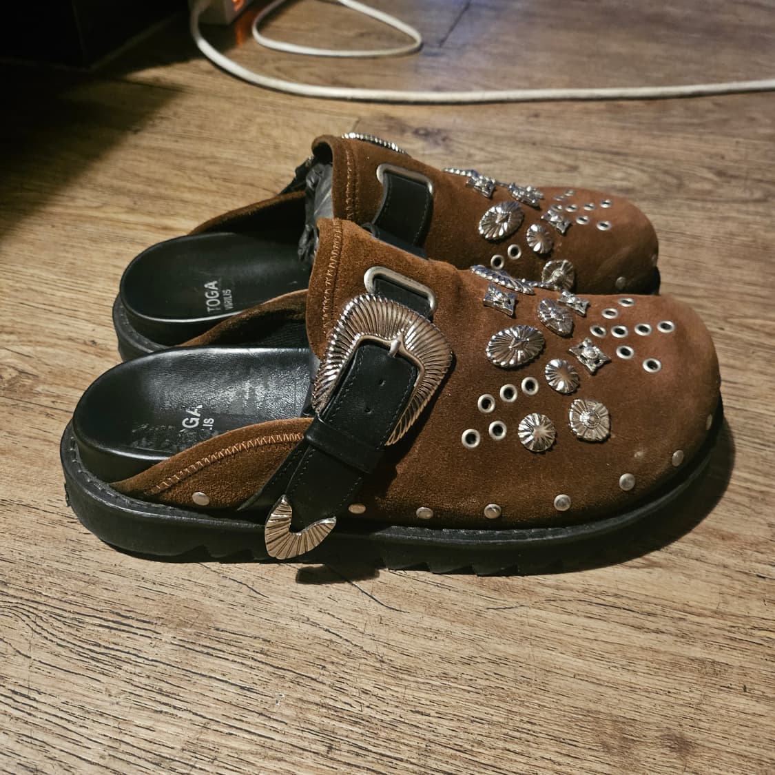 토가 비릴리스 스웨이드 뮬 42 상품이미지3