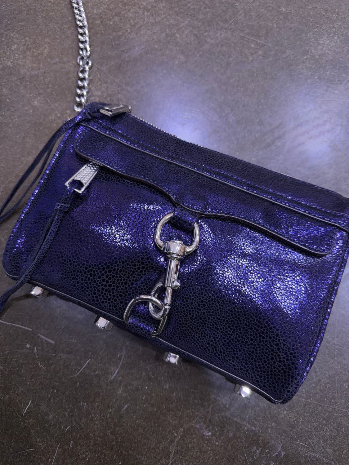 레베카밍코프 체인 크로스백 크로스바디 MAC 미니백 미드나잇 캐비어 상품이미지4