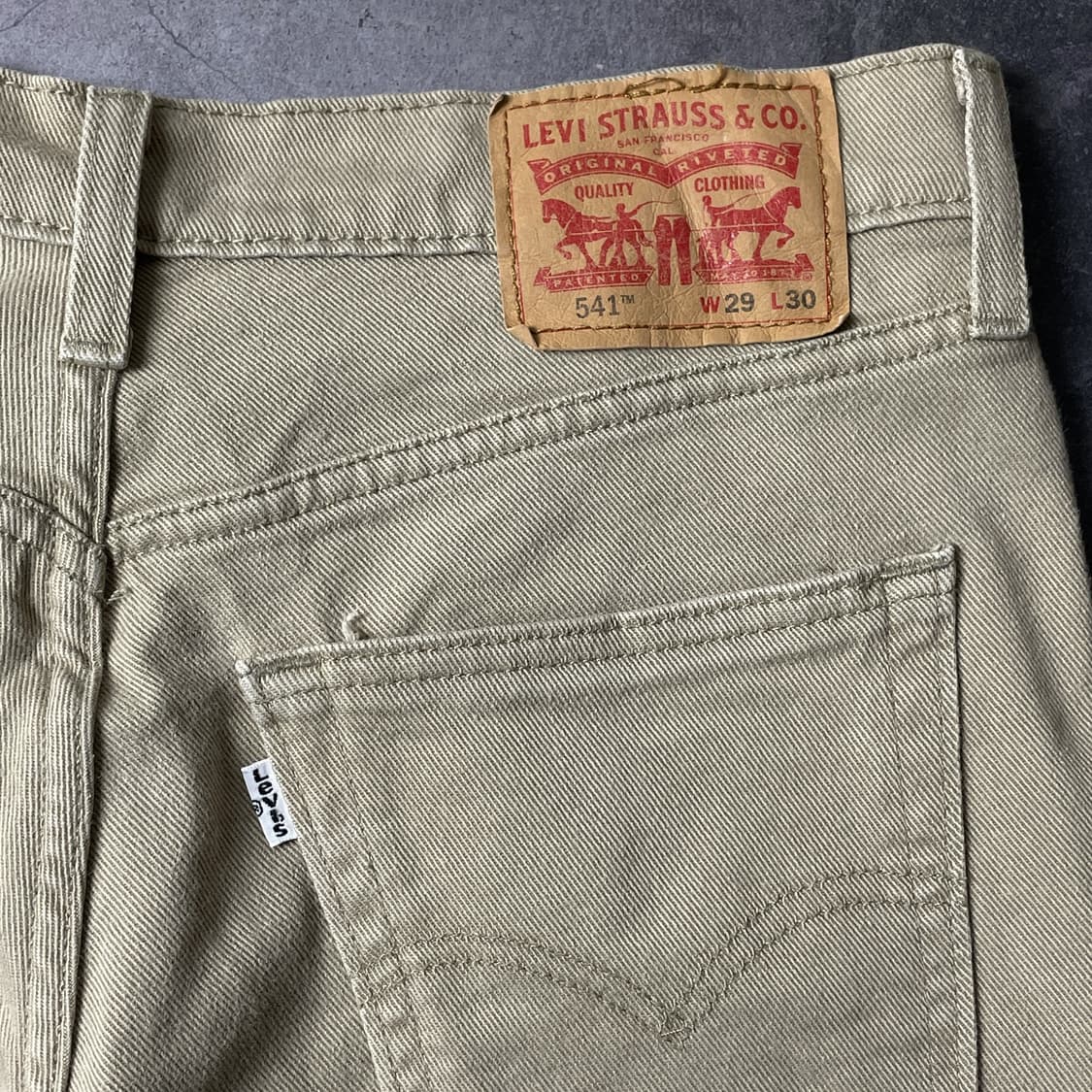 LEVI'S 리바이스541 애슬레틱 테이퍼드핏 베이지 팬츠 A00636 상품이미지7