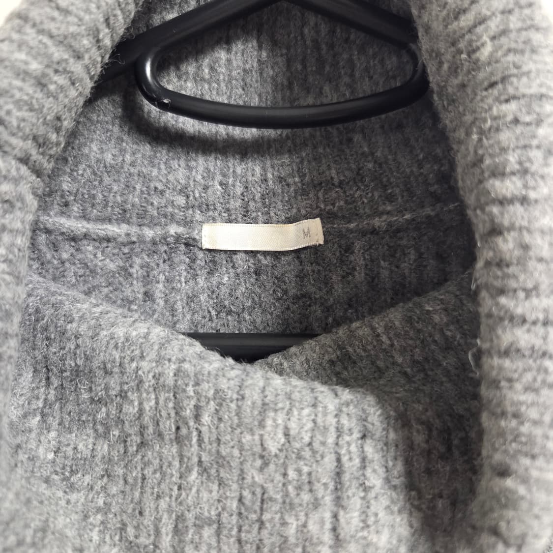 GU 그레이 터틀넥 니트 스웨터 L(100) 상품이미지3