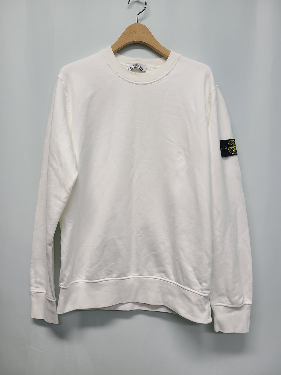 스톤아일랜드 화이트맨투맨 xl 22년도제품 상품이미지1