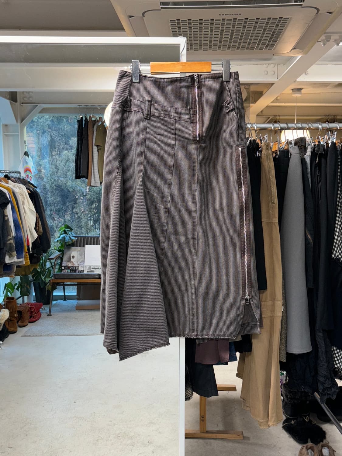 센소유니코 I+mu 스트라이프 스커트 상품이미지1