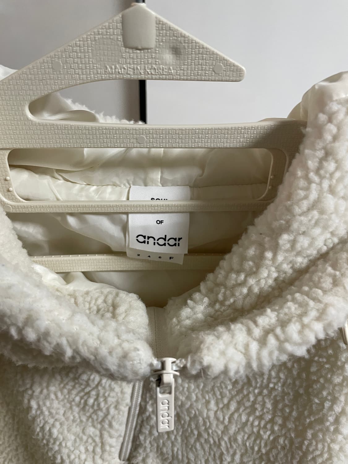 안다르 플리스 후드 아노락 아이보리 상품이미지3