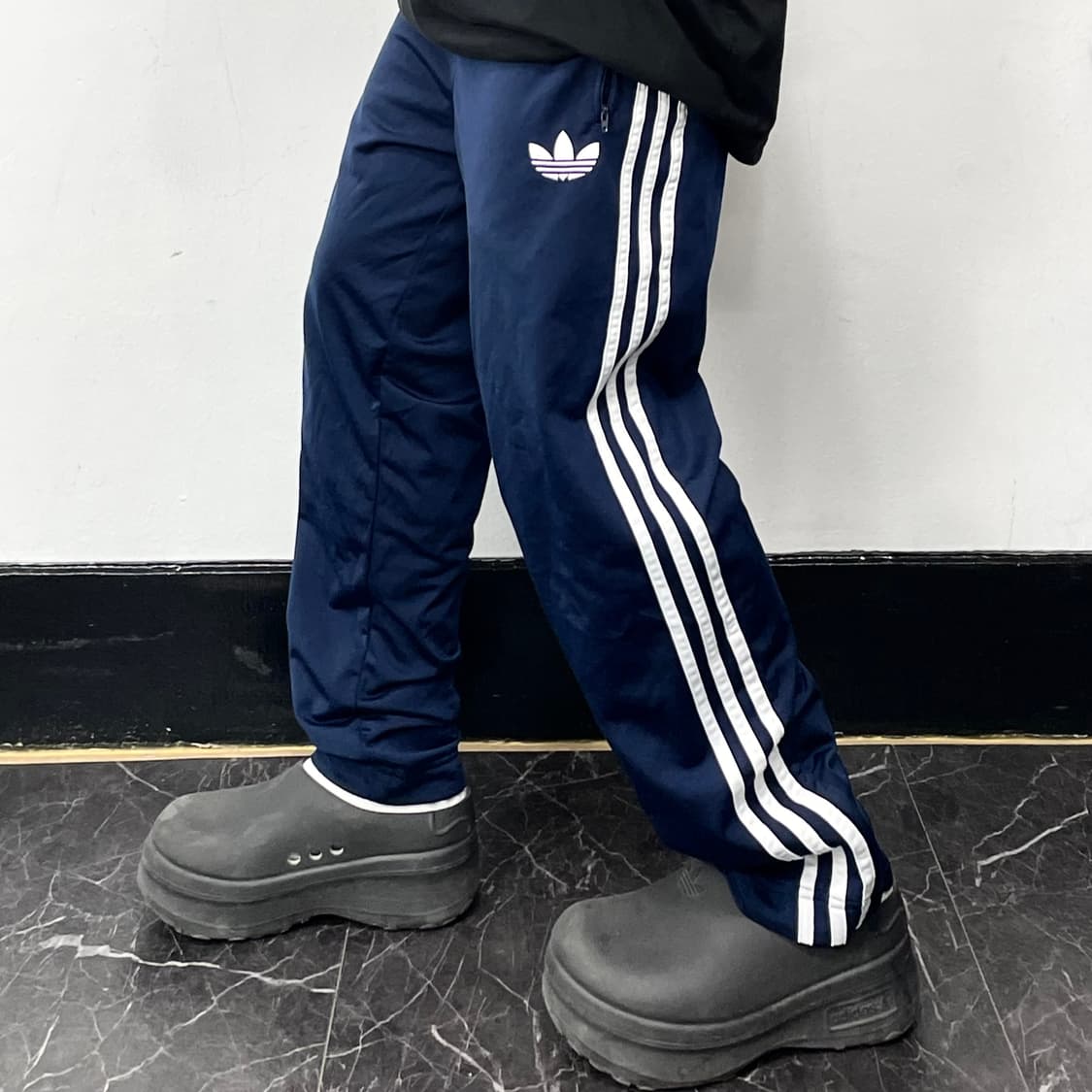 아디다스 네이비 삼선 파이어버드 미니멀 트랙팬츠 상품이미지1
