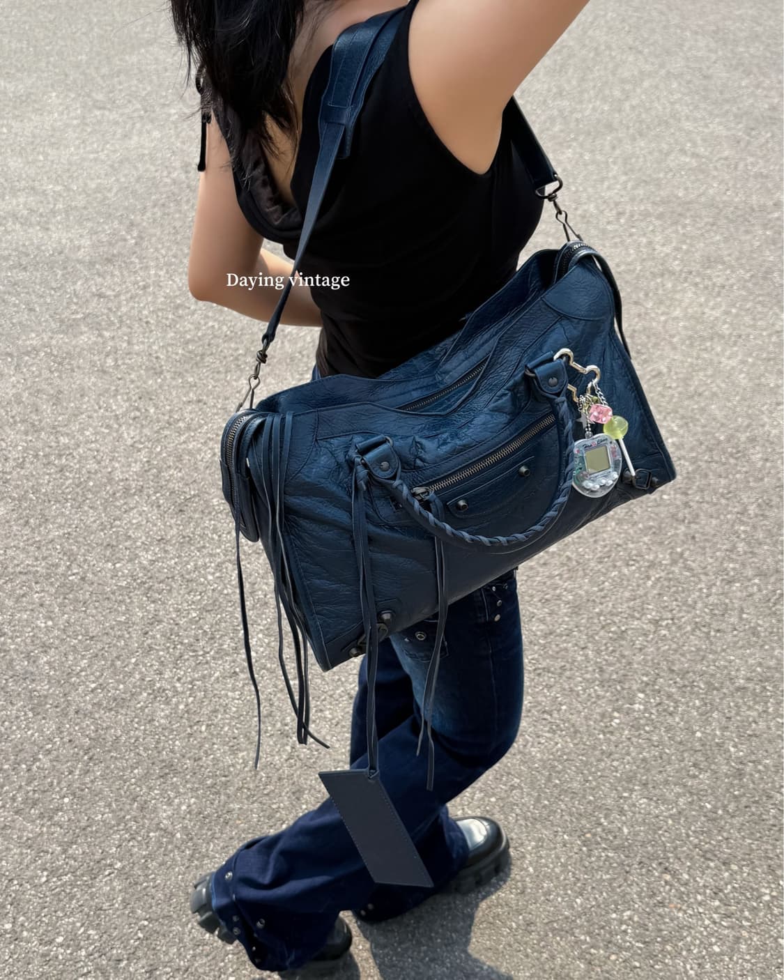 발렌시아가 모터백 미디움 상품이미지10