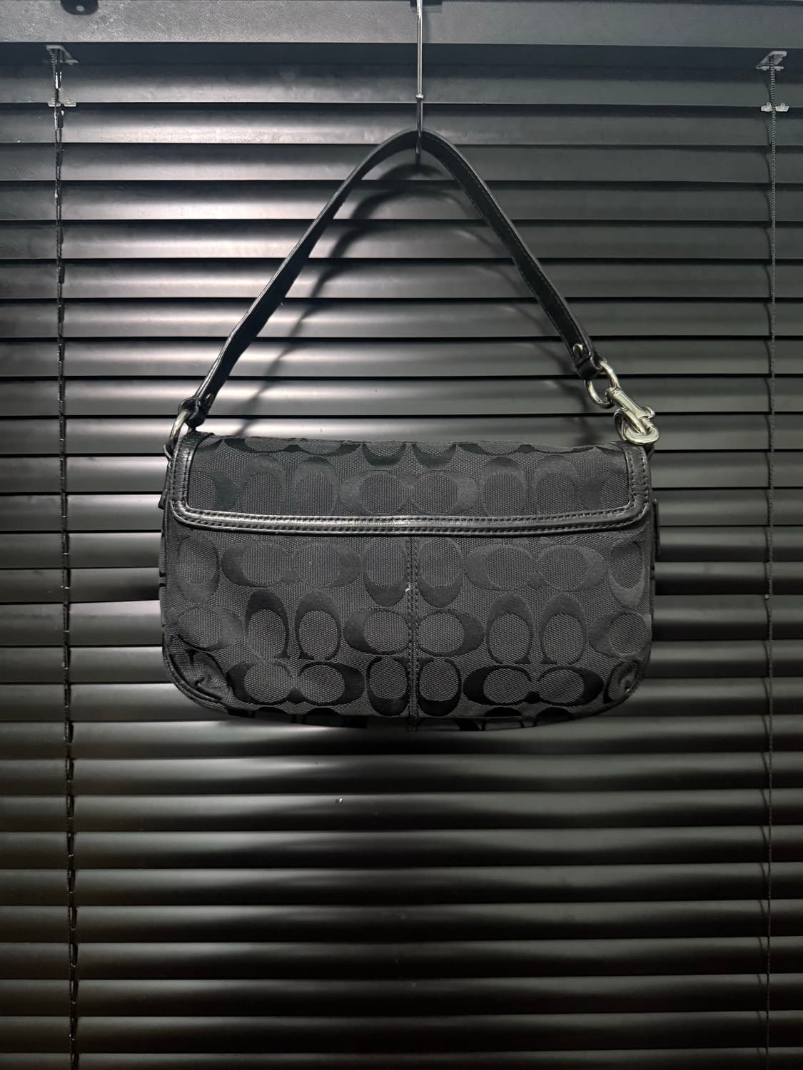 코치 캔버스 블랙 시그니처 로고 미니백 숄더백 가죽 토드백 핸드백 명품 상품이미지5