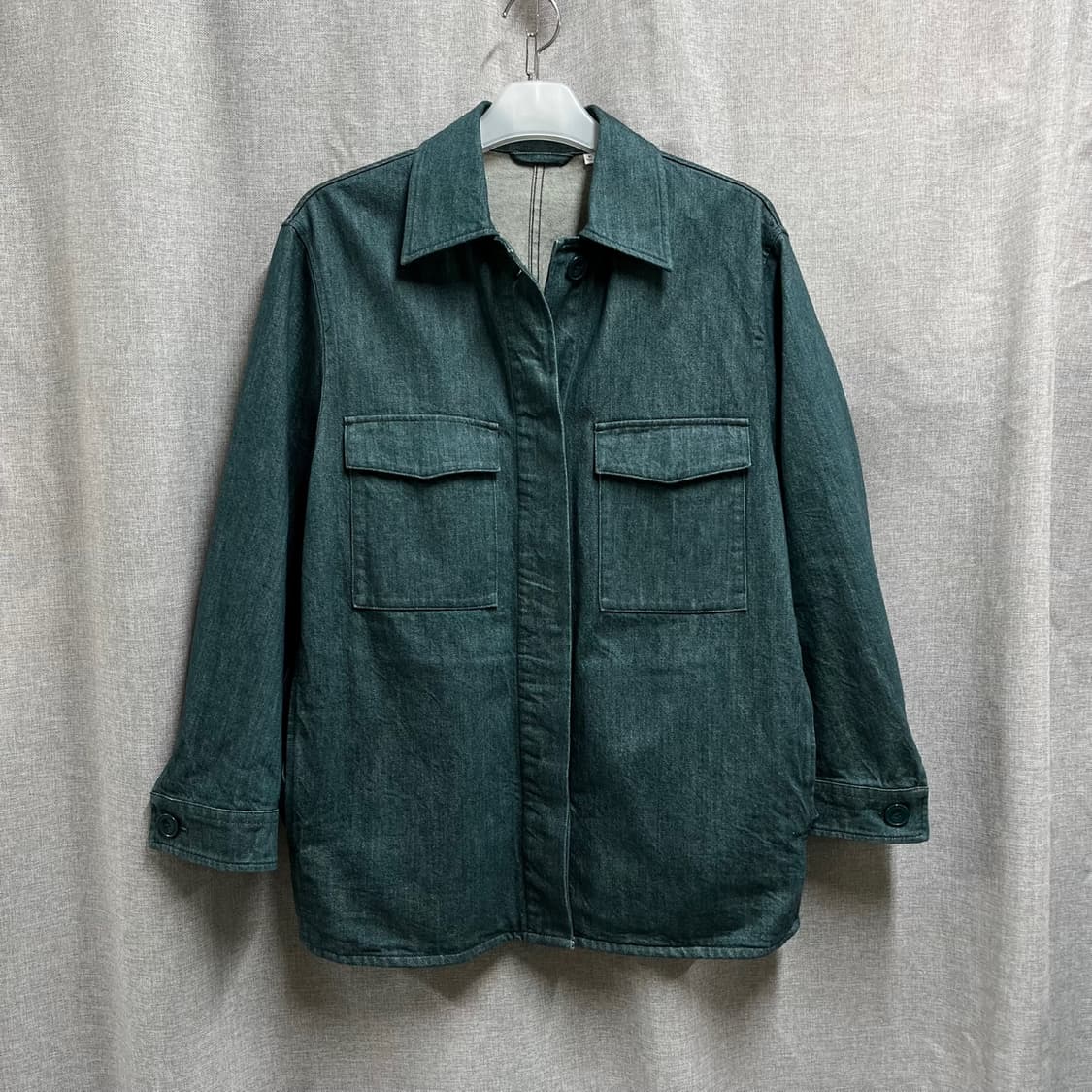 [L] 유니클로U 벨티드 루즈핏 데님 셔츠 자켓 상품이미지3