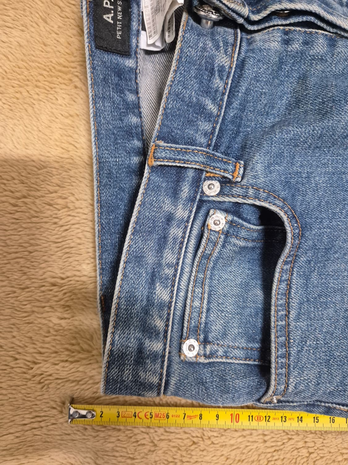 아페쎄(A.P.C.)의 쁘띠 스탠다드 진 29 판매합니다 
단시간 착용하 상품이미지4