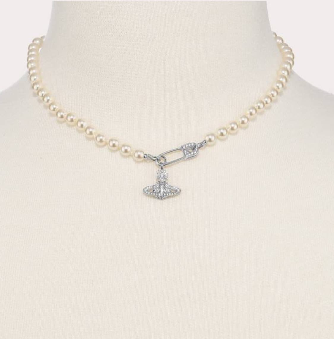 [Vivienne Westwood]비비안웨스트우드 루크리스펄목걸이 상품이미지2