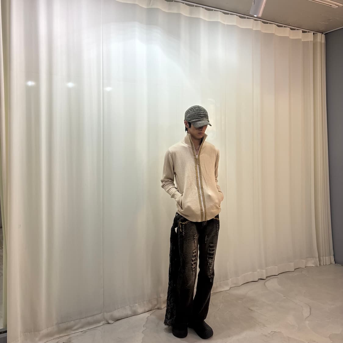 “Takeo Kikuchi” Beige Minimal Mood Knit  상품이미지1
