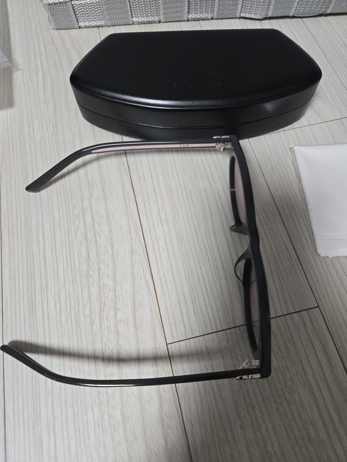 젠틀몬스터 라드 틴트렌즈 안경 상품이미지4