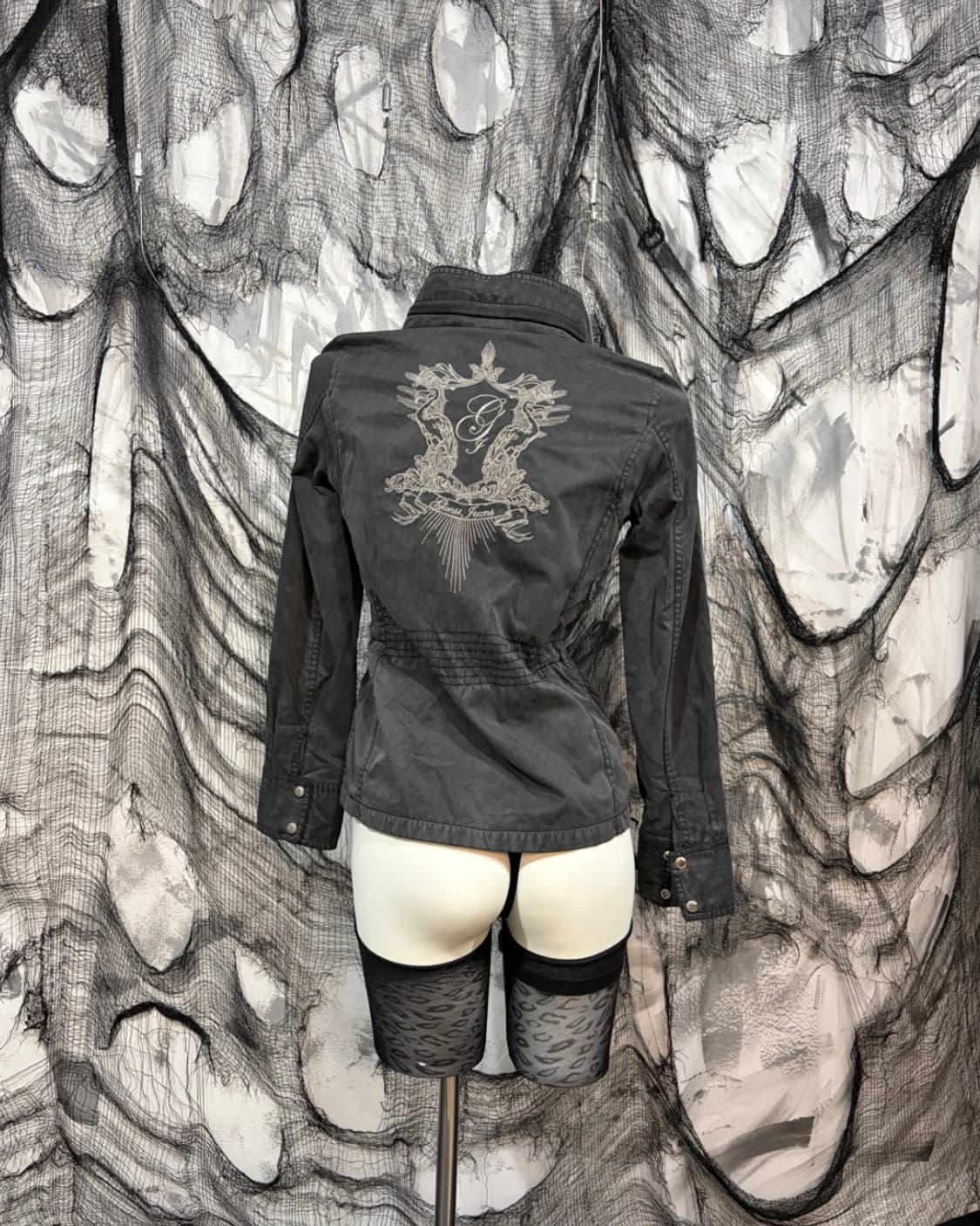 guess shirring back embroidery jacket 상품이미지3