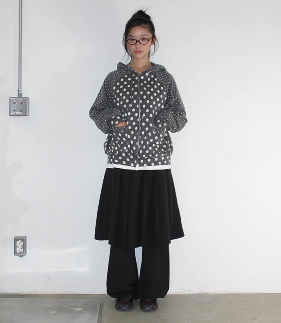 LAYERED PLEATED SKIRT PANTS BLACK 상품이미지1