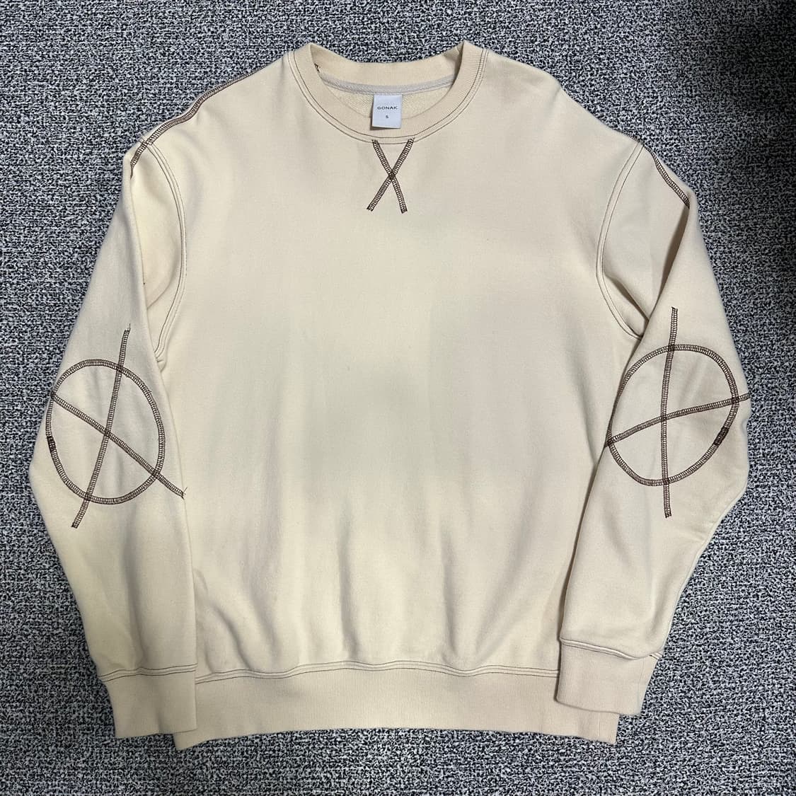 (100추천) GONAK 엘보우 패치 맨투맨 아이보리 상품이미지1