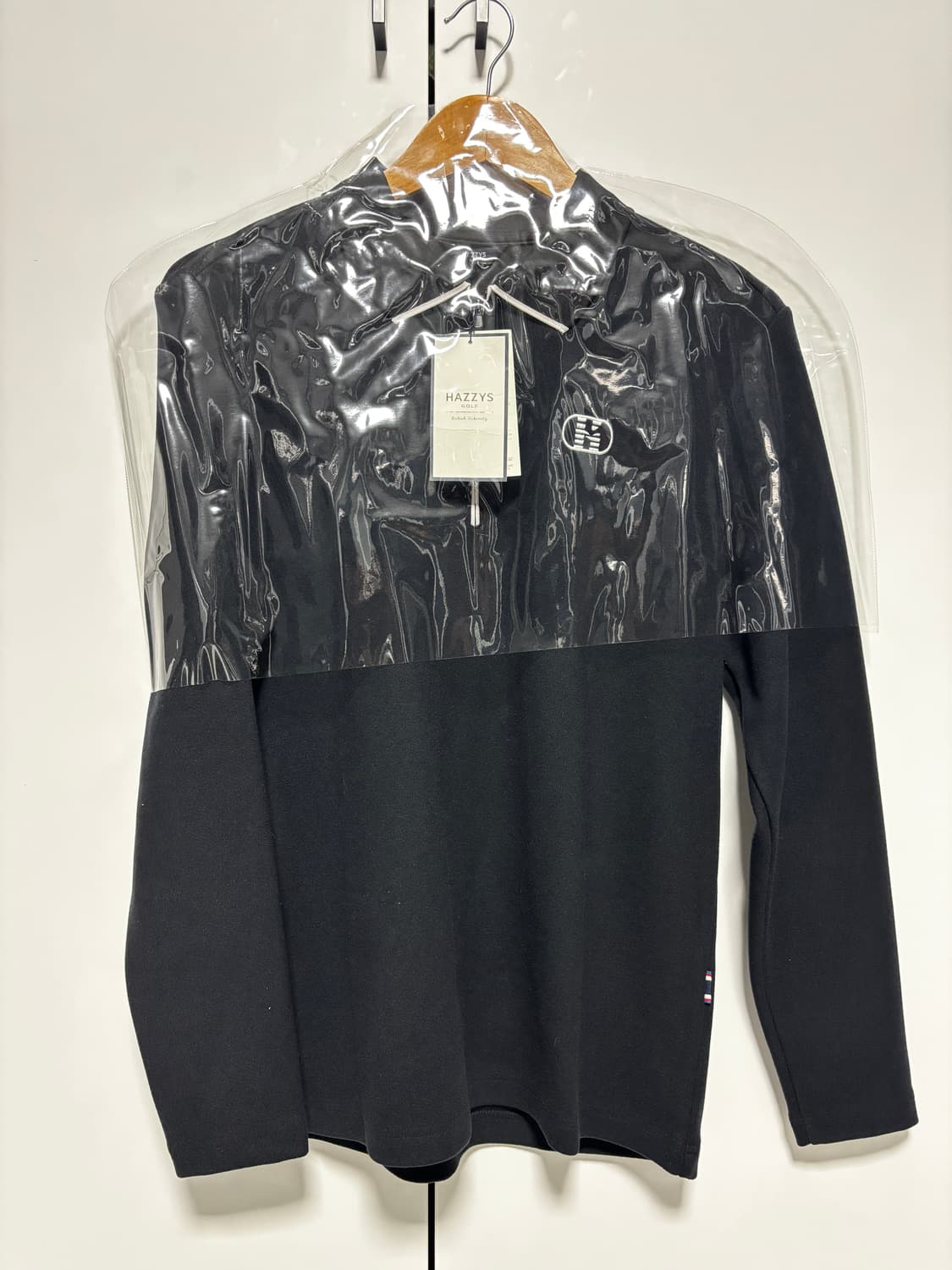 헤지스 골프 블랙 반집업 카라티 100 상품이미지4