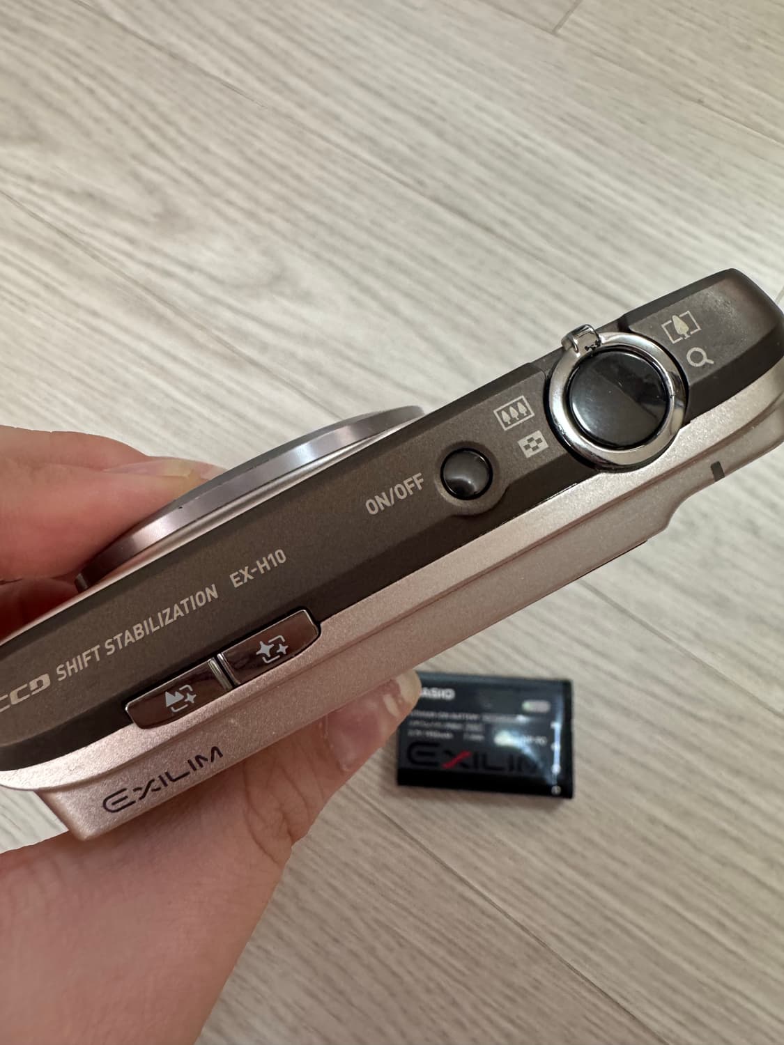 ‼️황변이 없는 미품‼️ 카시오 엑슬림 H10 (h15) 디카 상품이미지3