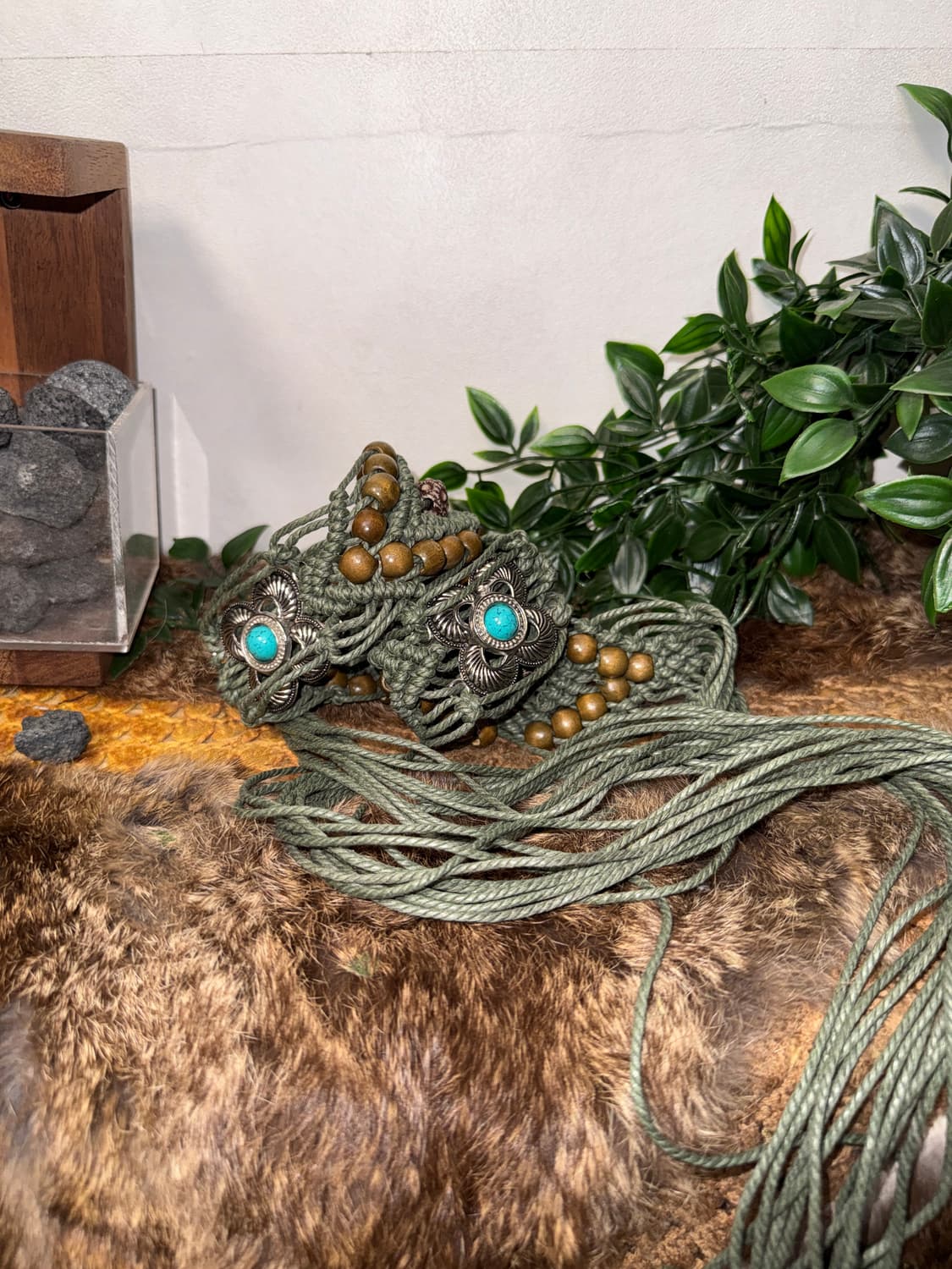 Khaki ethnic floral wood beads strap 벨트 상품이미지1