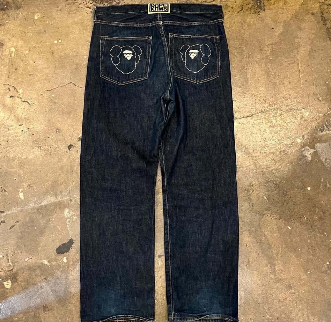 Bape X Kaws Denim Pants 상품이미지2