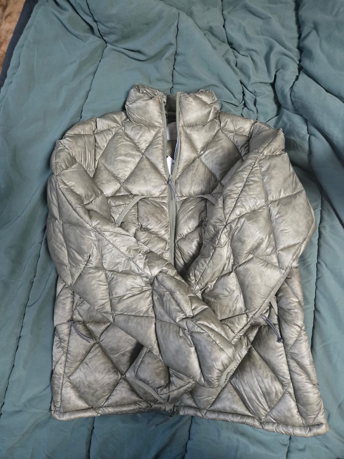 roa nuna 로아 누나 800 필 파워 후디드 다운 자켓 Sage G 상품이미지3